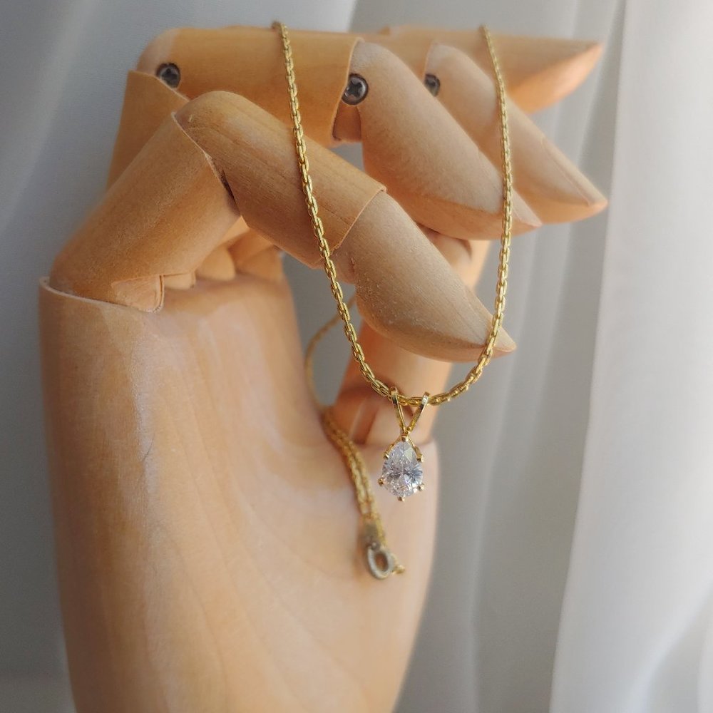 Simple Gold Jeweled Necklace